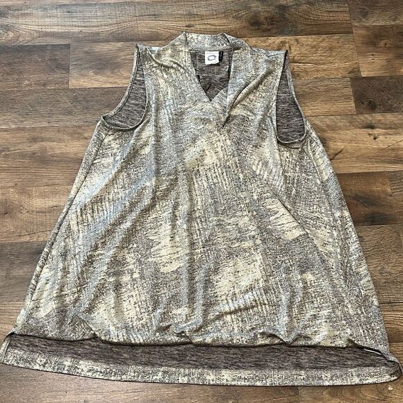 Anthropologie Akemi + Kin Metallic Sabrina Faux Wrap Top Size small - Picture 2 of 6